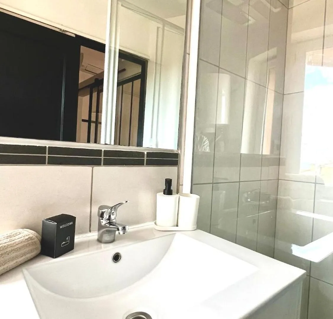 Grasse B - Two Rooms 4 People Downtown - Air-Conditioning 0*,